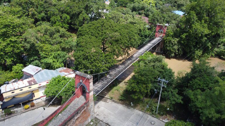 Puente Colgante de Tablas Calicanto – Patrimonio vivo